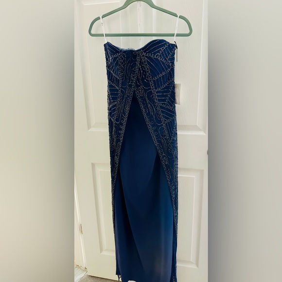 NEW B’zar Navy beaded strapless evening gown, size 4 - Picture 1 of 5